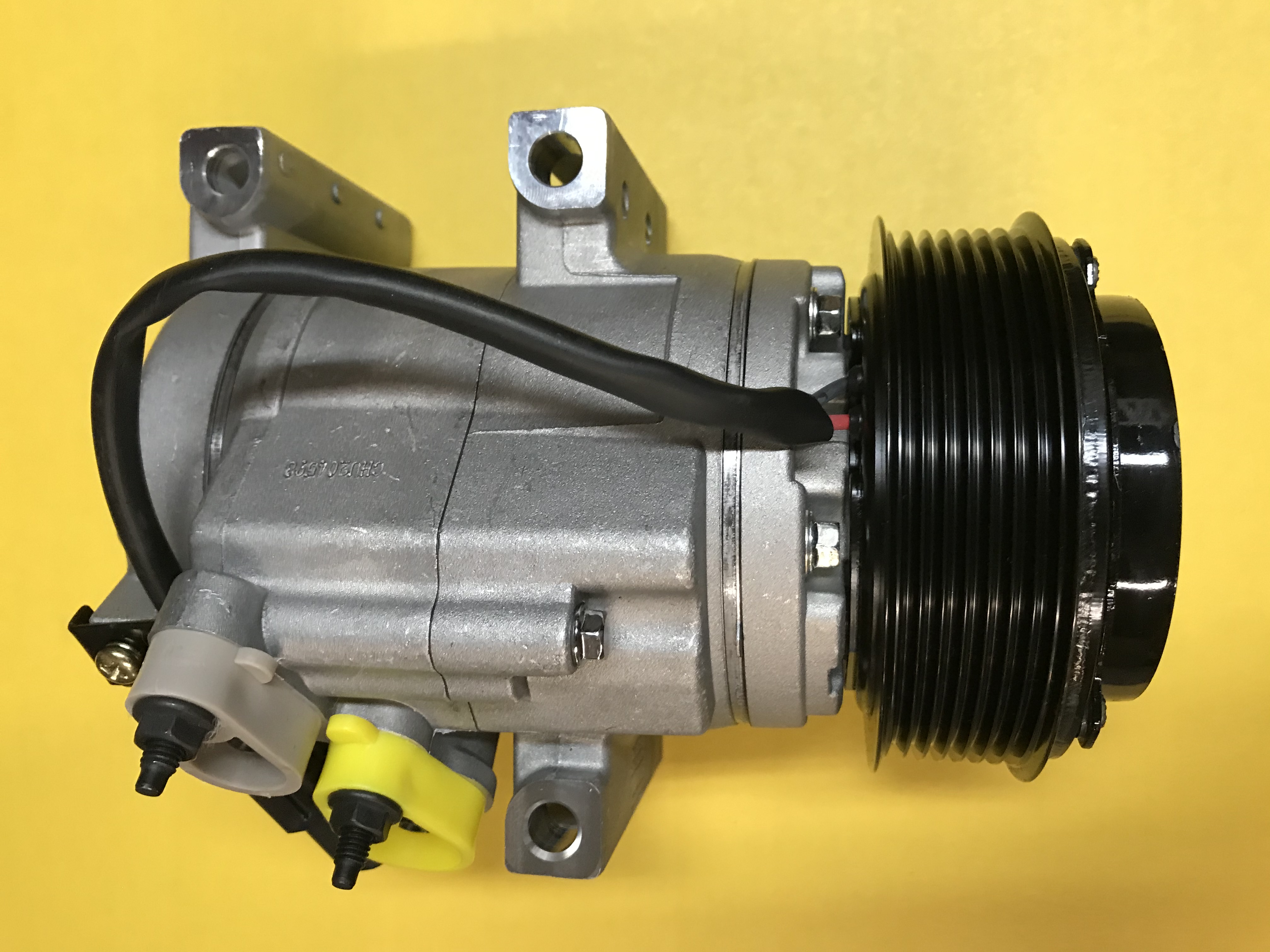 A/C COMPRESSOR ( COMPRESSOR DE AIRE ) RANGER 3.2 DIESEL MOTOR