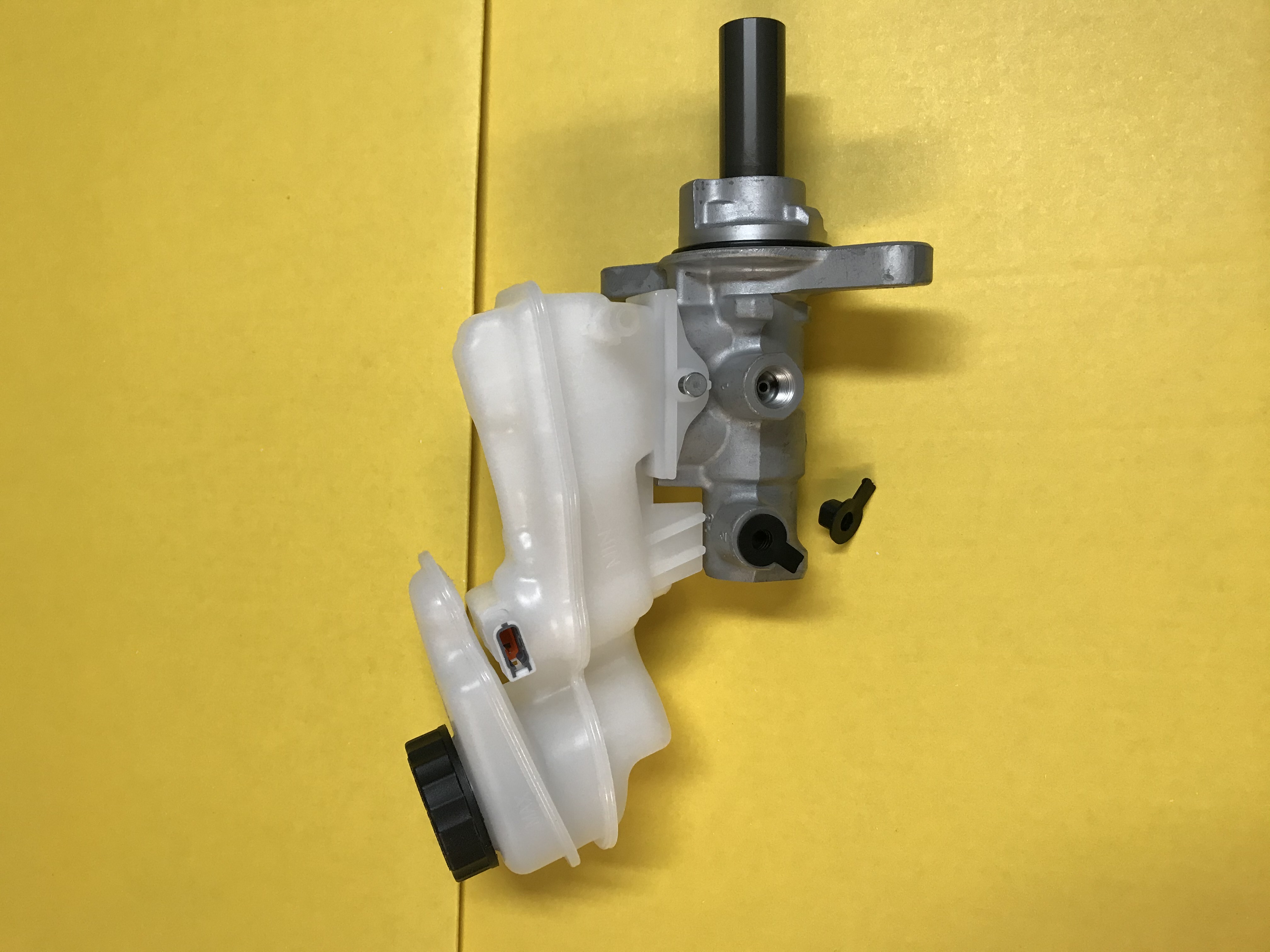 CILINDRO DE FRENO BRAKE MASTER CYLINDER  FORD RANGER MAZDA BT50  6 SPEED 6R80 TRANSMISSION NO ABS  (VALUE LINE )   2013-2018